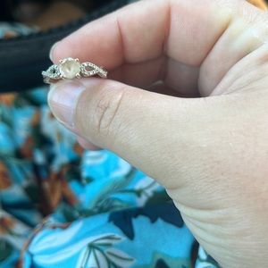 1/6 Carat T.G.W. Morganite &1/10 Carat T.W. Diamond RoseGold Plated Silver